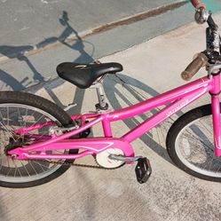 Girls Bike: Specialized