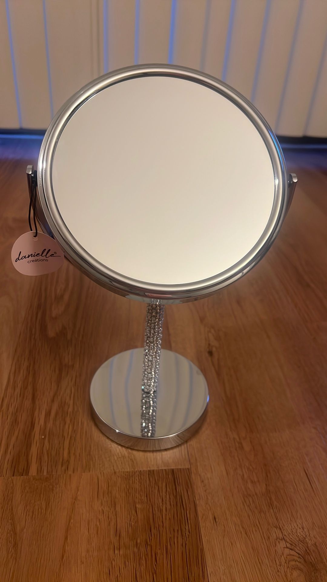 New Beautiful Studded Pearl And Crystal Face Makeup Facial Mirror