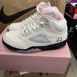 Jordan 5 Retro  Sneaker Size 10.5