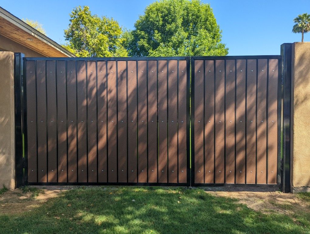 Custom RV Gates