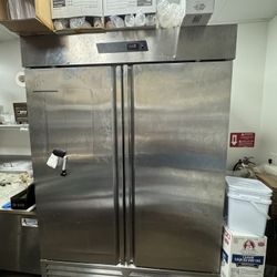 Kutano Commercial 2-Door Reach-In Freezer, Stainless Steel