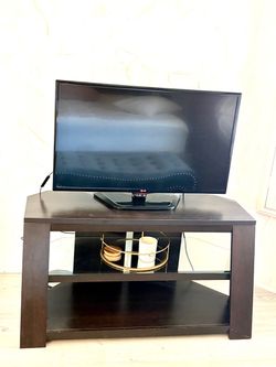 Free TV stand