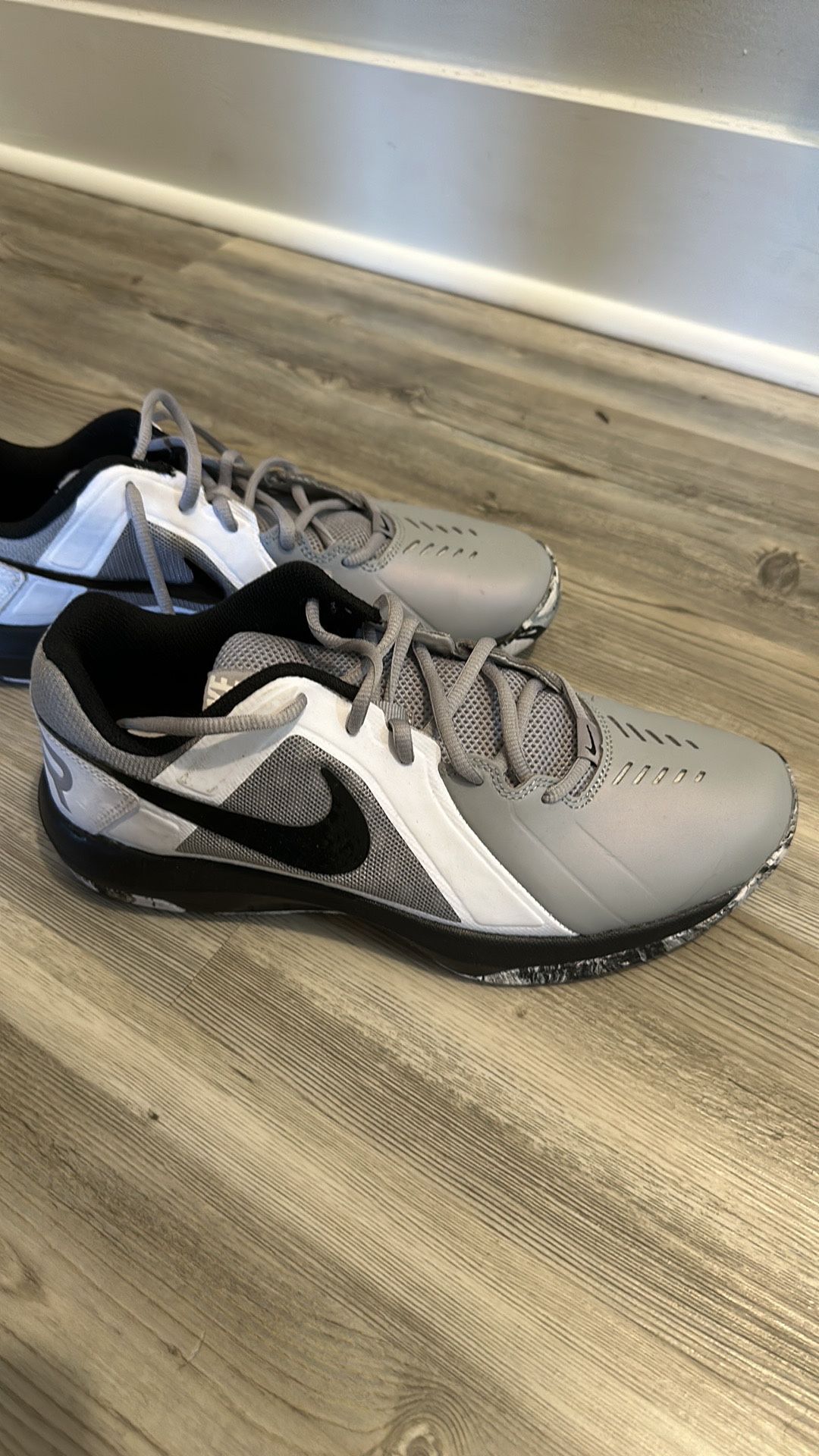 Nike Air, Melvin