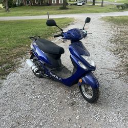 2020 Wolf Moped