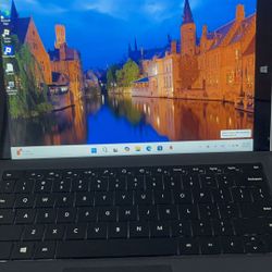 Surface Pro 3 64GB running Window 11