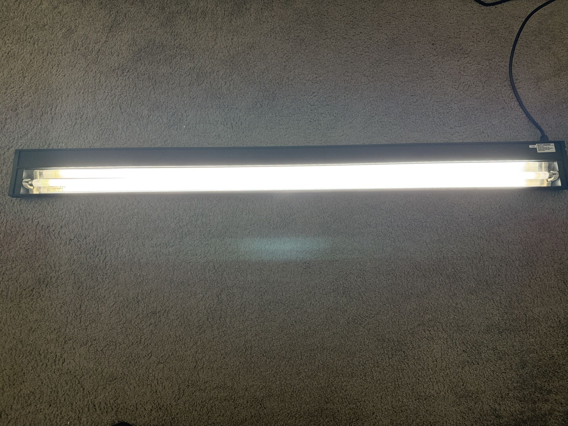 4 Foot Reptile Tank Light