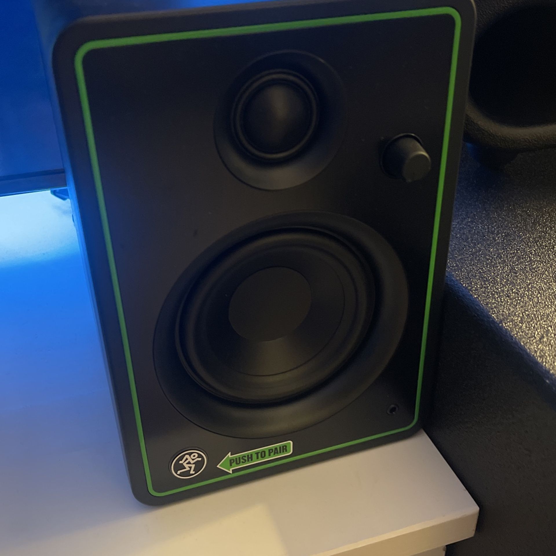 Mackie CR Series CR4 XBT Multimedia Powered Monitors With Bluetooth