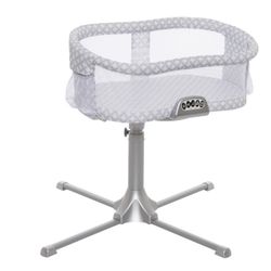 Halo Swivel Bassinet