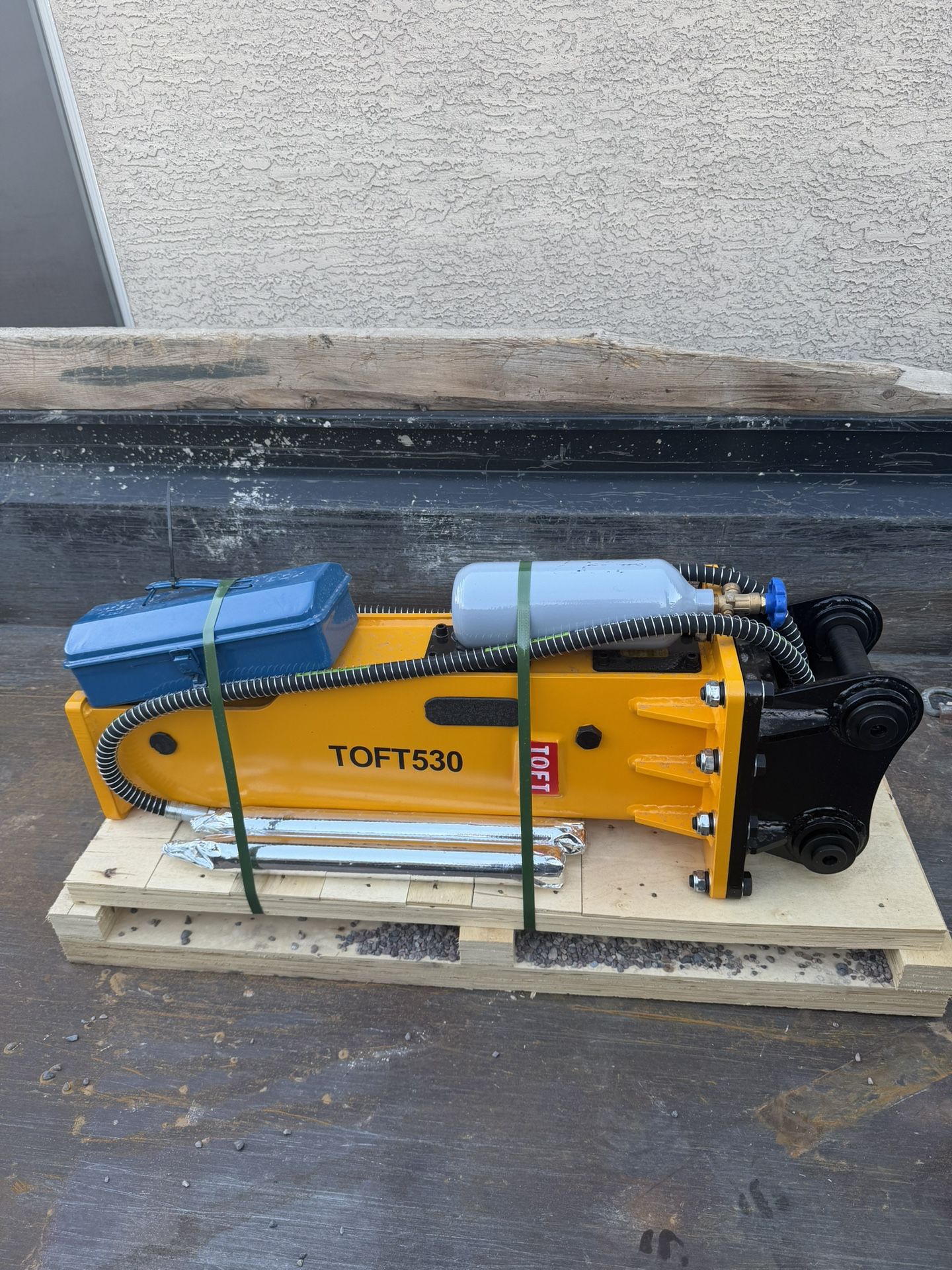 530 HYDRAULIC BREAKER FOR EXCAVATOR