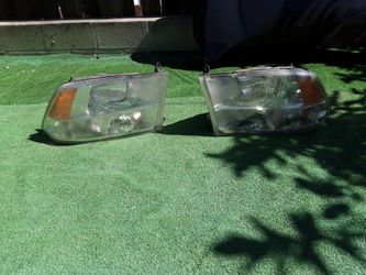 2014 Dodge Ram Headlights