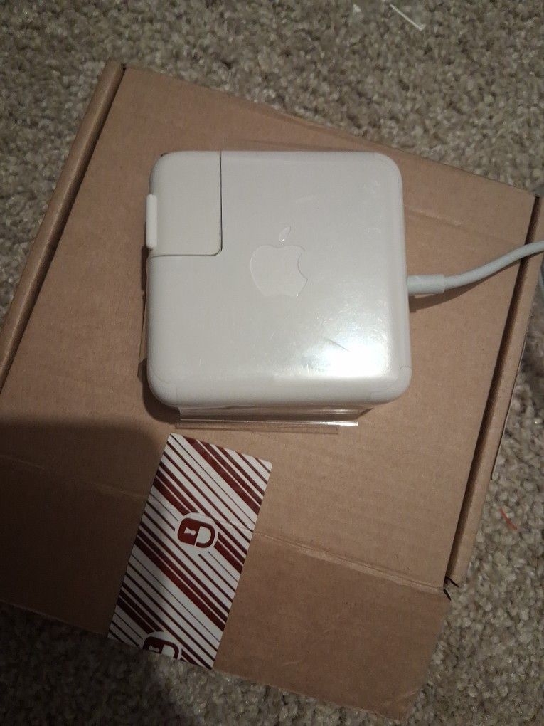 Apple Mac Book Air Charger 