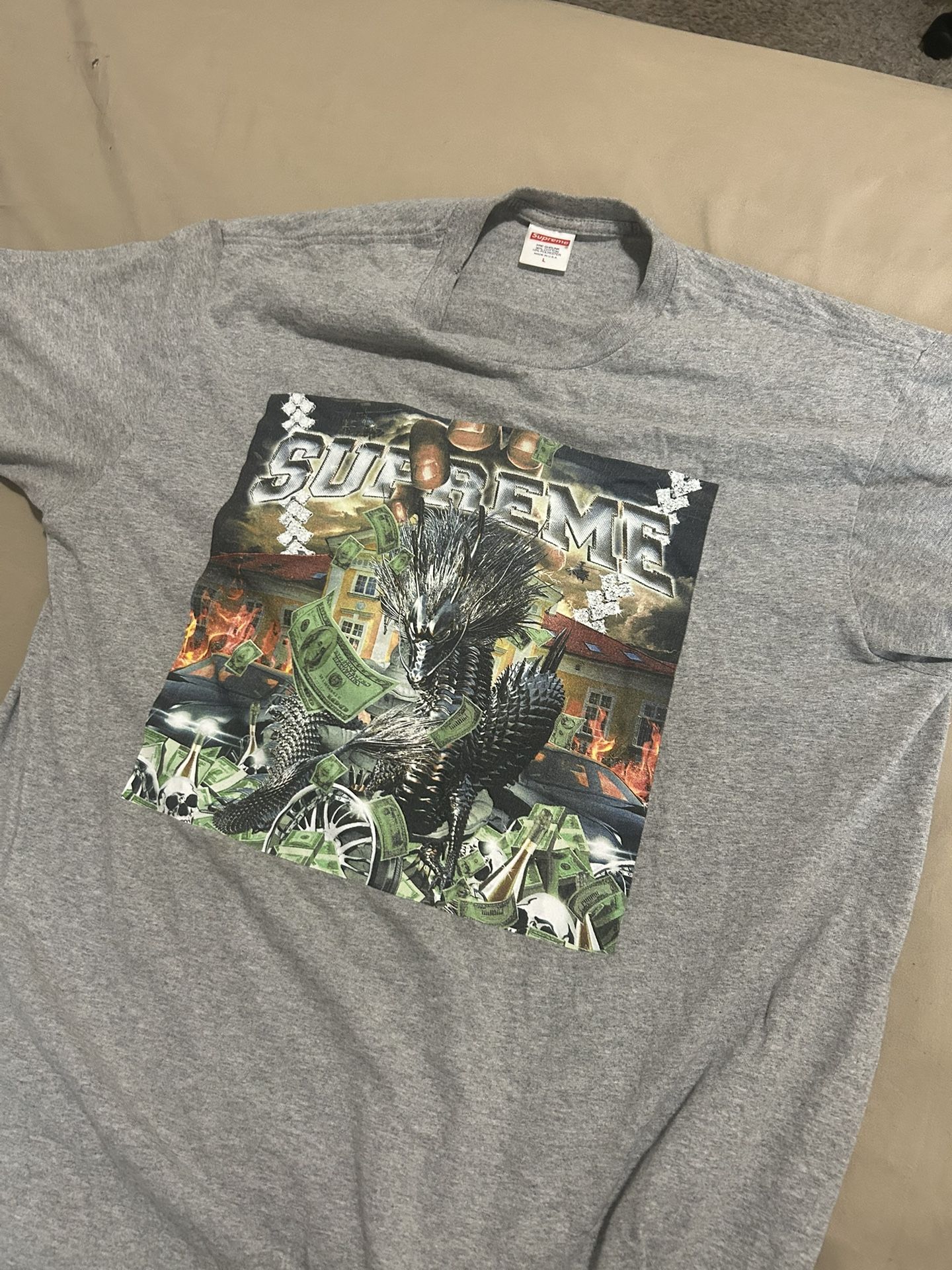 Supreme Tee Size Large