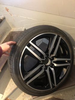 (1) 2017 Honda Accord Sport Wheel.