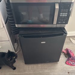 Microwave & Mini fridge bundle 