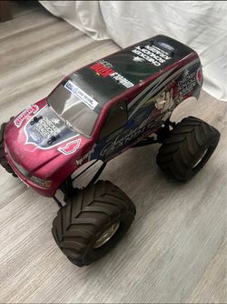Hpi Wheely king 1/12 scale