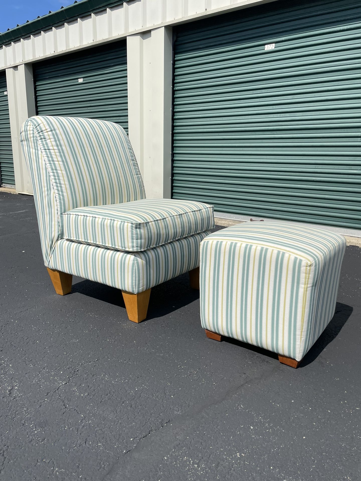 Chair with Ottoman
