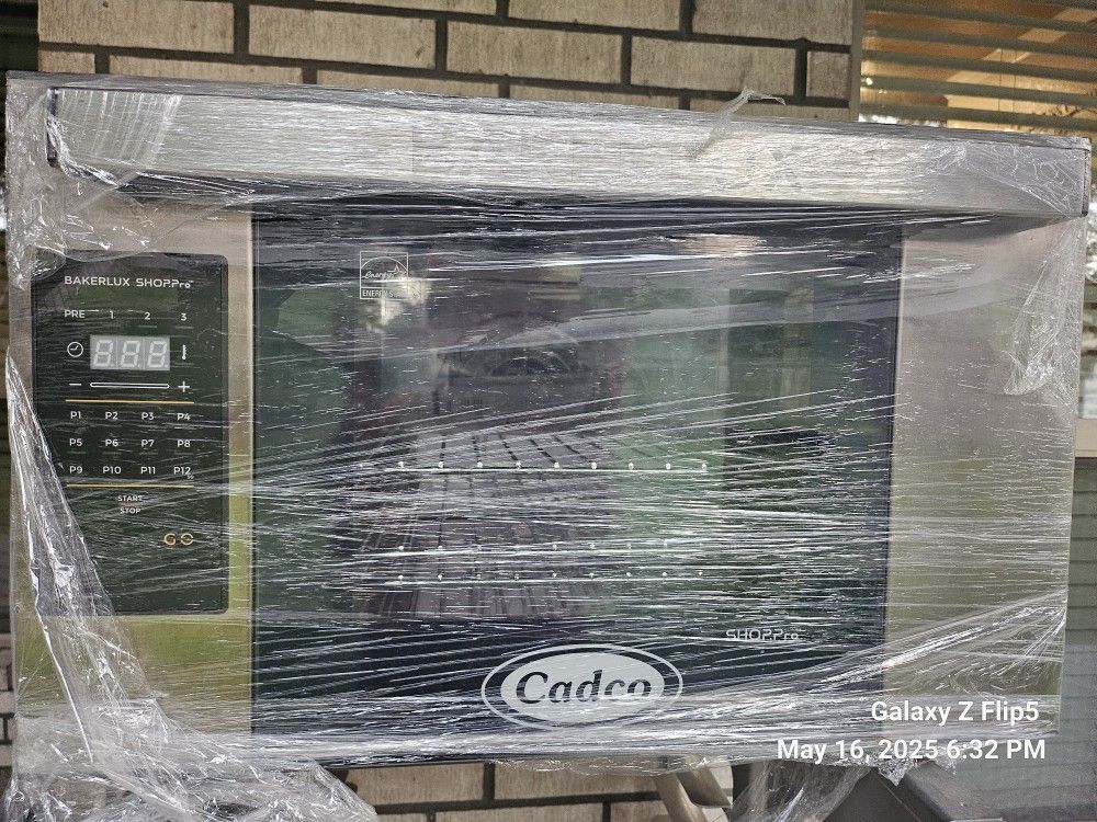 Cadco Oven