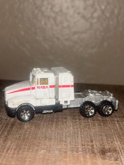 Kenworth NASA truck 1/64 toy