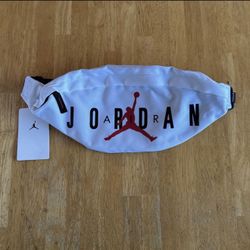 New Nike Air Jordan Fanny Pack Crossbody Bag Belt Hip Waist White