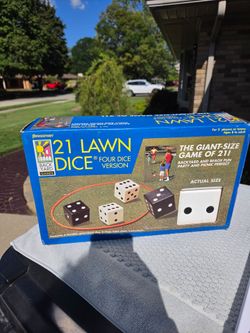 Pressman 21 lawn dice. Not used