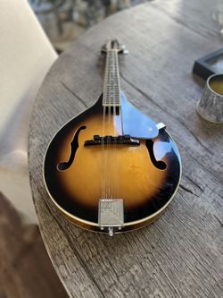 Rogue RM-100A A-Style Mandolin Sunburst