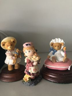 Figurines
