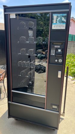 Vending snack machine