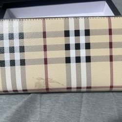 Checkered long zip wallet