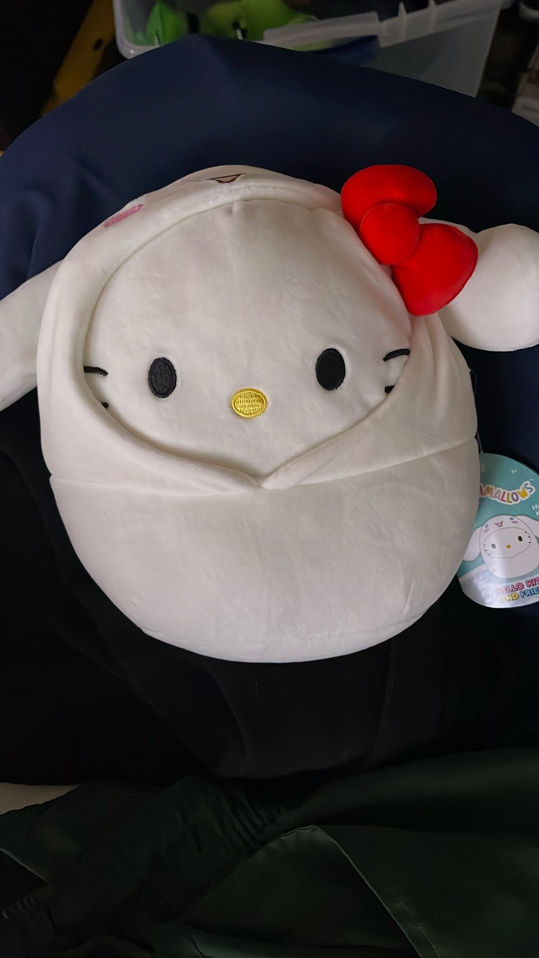 HELLO KITTY PLUSHIE