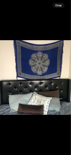 Nice king size Tuft and Needle mattress