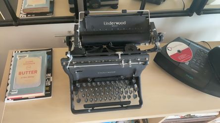 Underwood 1940's typwriter