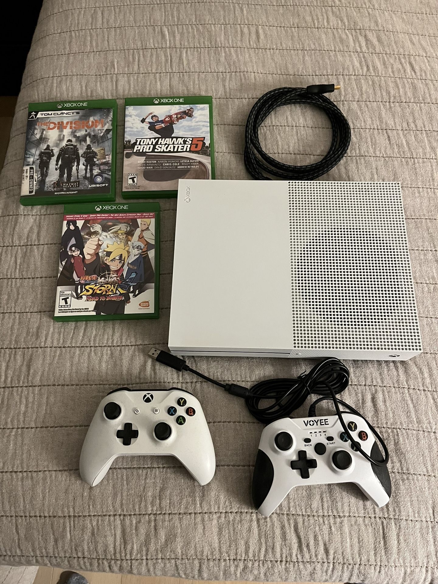Xbox One Console With Controllers