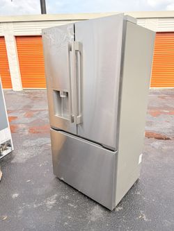 Lg  Counter-Depth Zero Clearance 23.7-cu ft 3 - Door 36-in Wide Smart Compatible French Door Refrig...