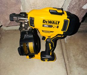 DEWALT DCN45RN 20V XR Cordless Roofing Coil Nail Gun (Tool only)