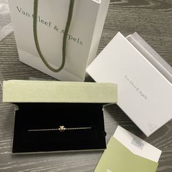 Vca Women’s Bracelet Engraved 