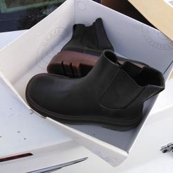 Betty boot Size 9, Urban outfitters BRAND NEW