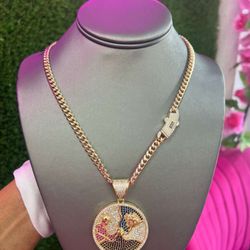 chain and pendant 