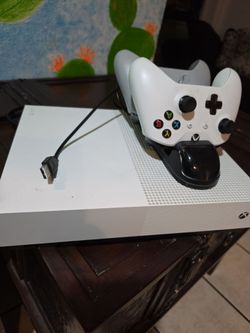Xbox One S Console with Controller