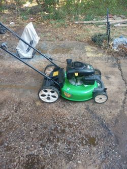 New lawn boy push mower with grass catcher