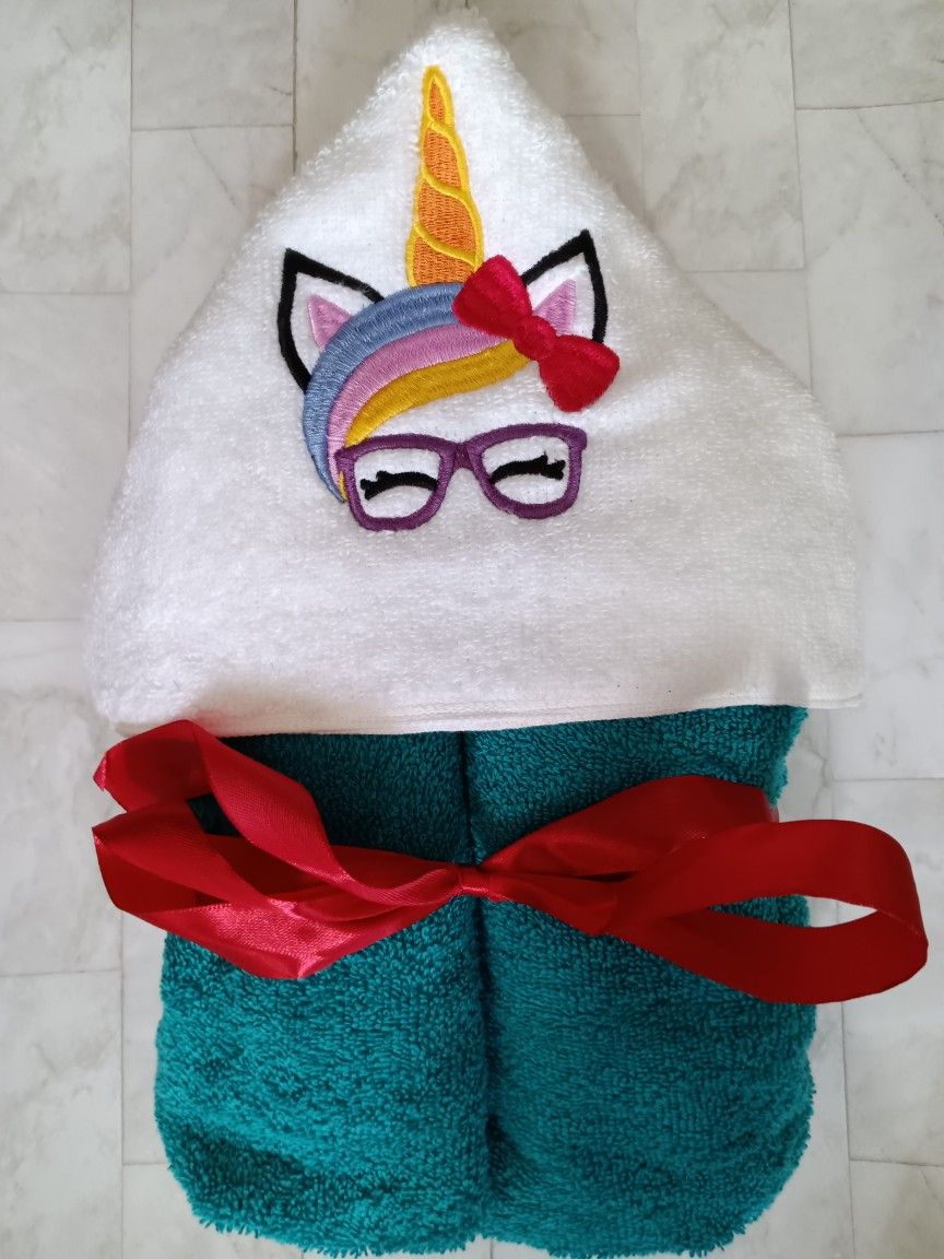 Kids Unicorn 🦄 Hooded Towel