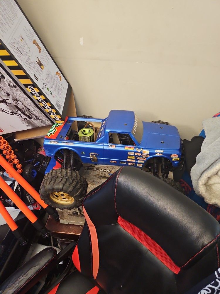 In need of someone to fix r c nitro pole string