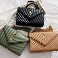 FIRM IN MERCED‼️🔥NEW MEDIUM BEAUTIFUL SHOULDER PURSES