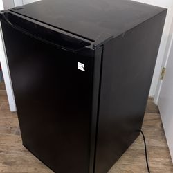 Kenmore Mini Fridge OBO