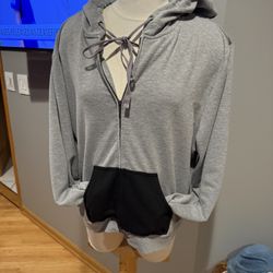 Entice Large Gray Crossed Arrows Zipper Lightweight Hoodie L/S Sweatshirt