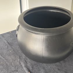 Halloween witches kettle