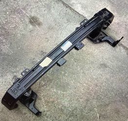 2020 Ford Fusion Front bumper reinforcement