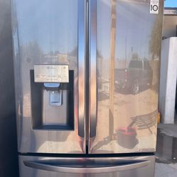 Refrigerator black stainless steel