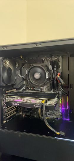 GAMING PC+240HZ MONITOR FOR SALE PRICE IS NEGOTIABLE