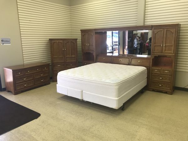 Thomasville King Size Wall Unit Bedroom Set (Furniture) in ... Thomasville King Size Wall Unit Bedroom Set (Furniture) in ...