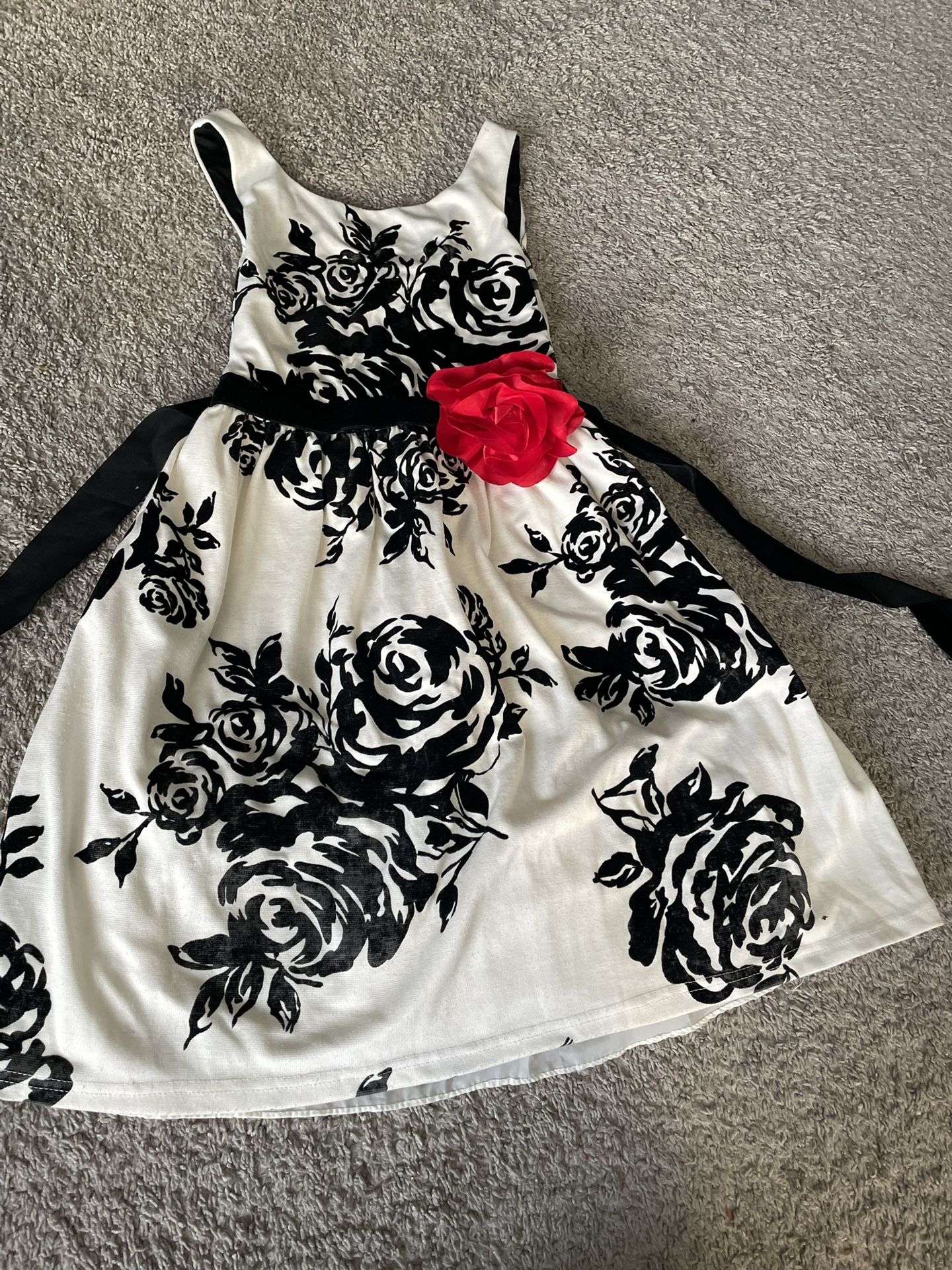 Girls size 16 black and white frock